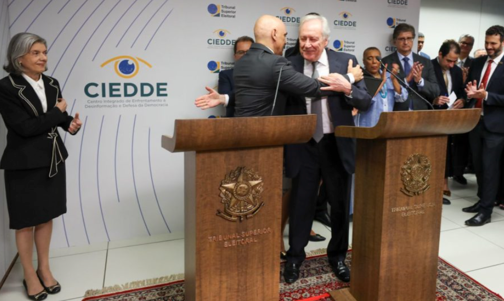 Poder de polícia da Anatel para retirar sites e aplicativos do ar é censura