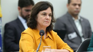 BRASIL: COBRADA POR LULA, MINISTRA SAI CHORANDO DE REUNIÃO E É “AMPARADA” POR JANJA