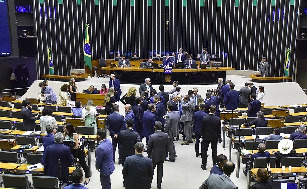 BRASIL: CÂMARA APROVA PROJETO QUE FAVORECE RÉUS EM CASO DE EMPATE EM TRIBUNAL