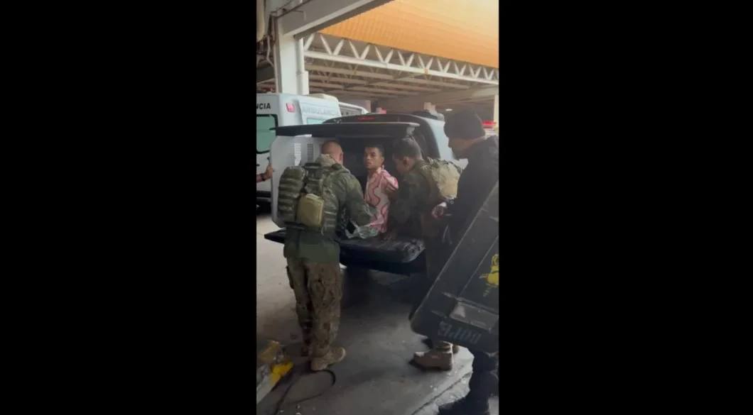 Após quatro horas, sequestrador se entrega e libera reféns em rodoviária do Rio