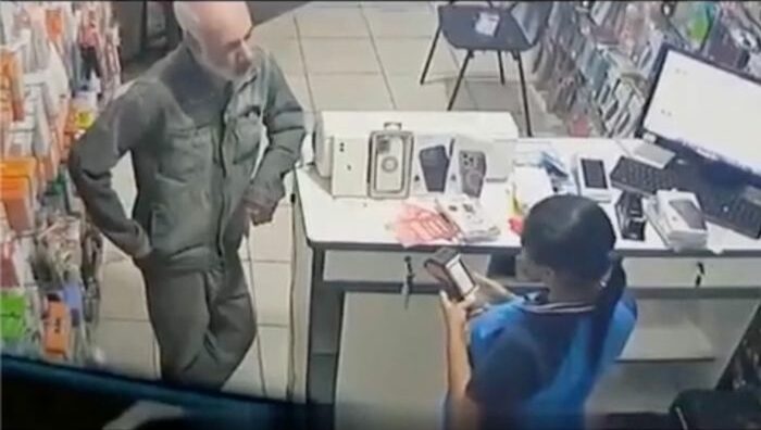 Taradão é espanc4do no meio da rua após mostrar o bil4u para lojista; veja vídeo