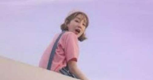 Famosa cantora morre de forma misteriosa aos 30 anos