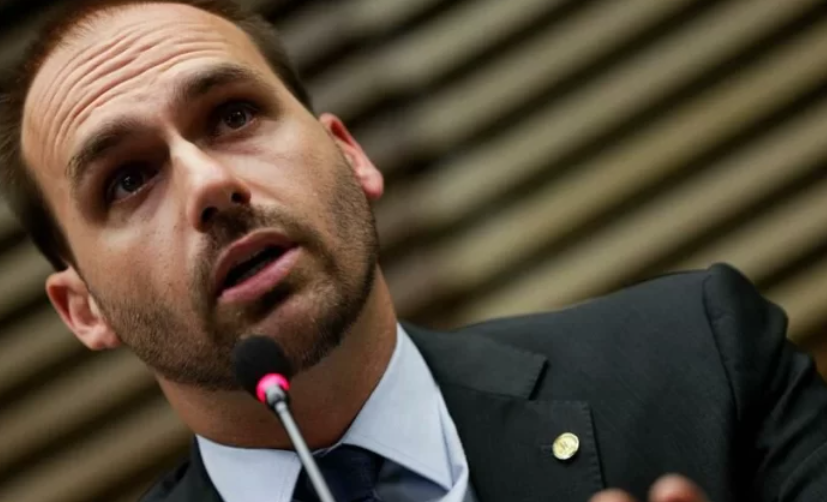 Eduardo questiona: PF vai continuar sendo cachorrinho de Moraes? (veja o vídeo)