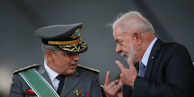 CUIDADO: Exército anuncia que vai excluir comentários considerados de ódio das redes sociais e alertar autoridades