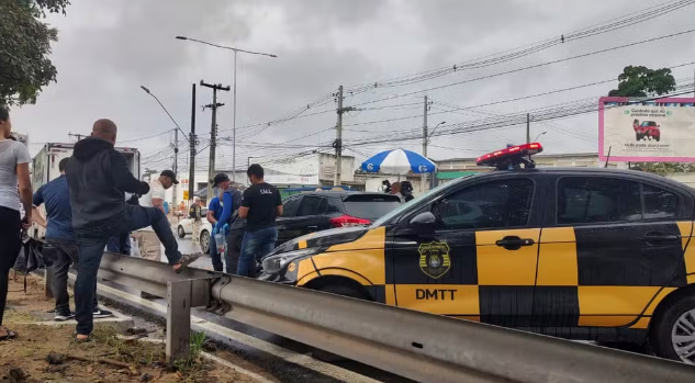 Motorista morre ao passar mal ao volante e bater carro em táxi em Maceió