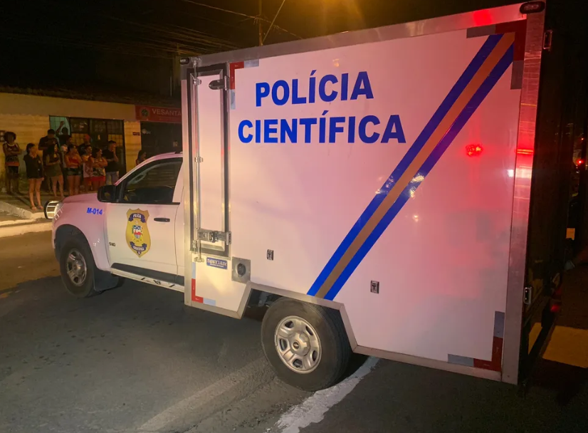Criança é baleada por homem que invadiu casa, matou uma pessoa e deixou outra ferida em Maceió