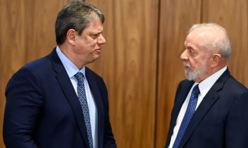 Tarcísio recusa convite para subir ao palanque de Lula em SP