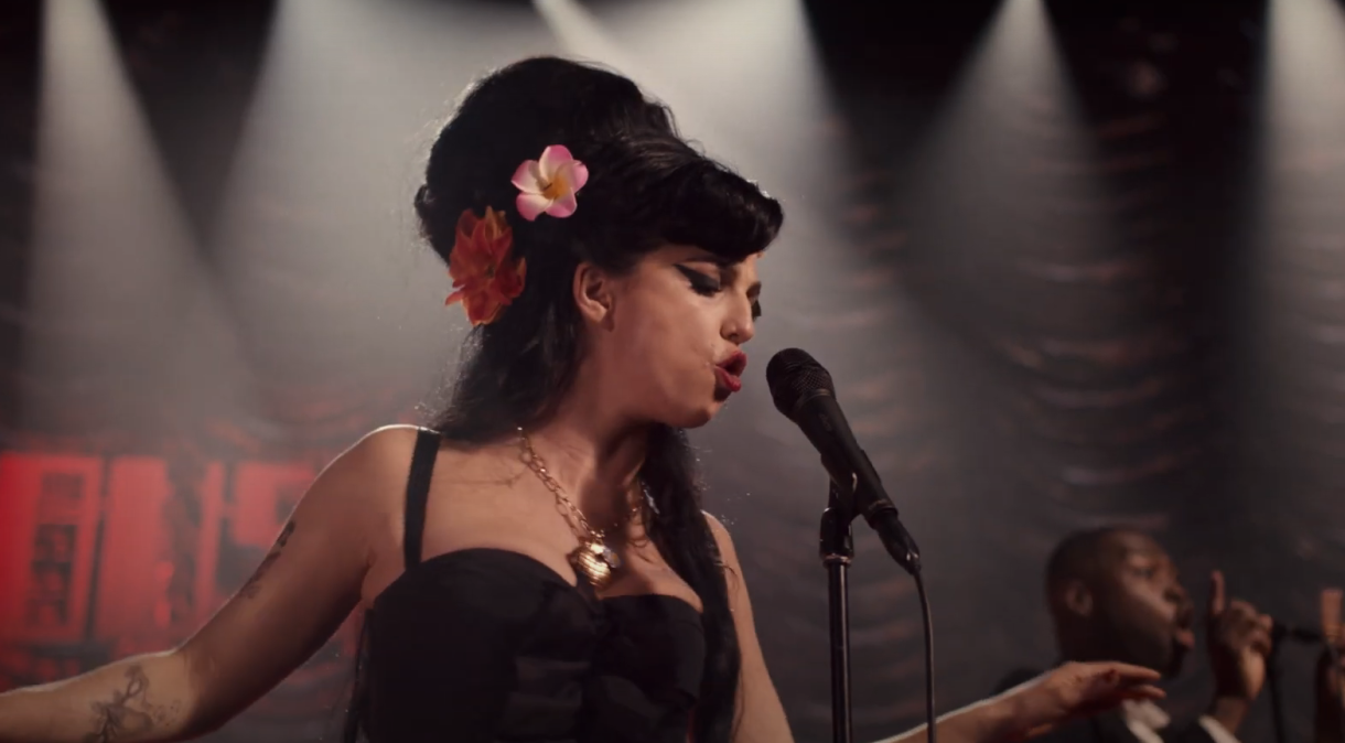 “Back to Black”: cinebiografia de Amy Winehouse chega aos cinemas