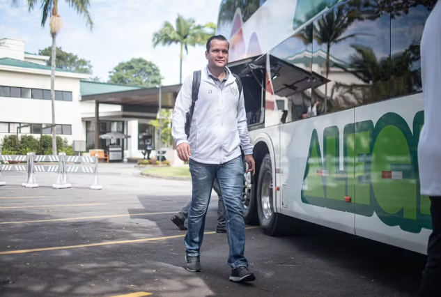 CRB evita falar sobre baixas, mas Daniel deve escalar time da semifinal para a decisão do Nordestão