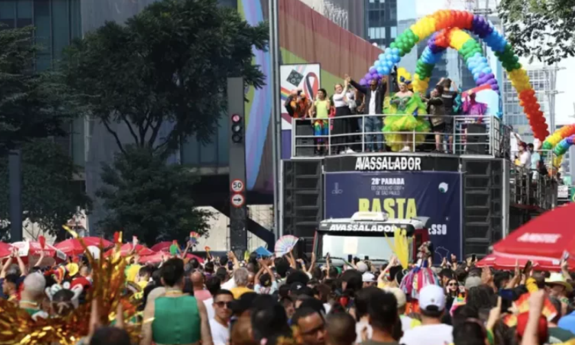 Governo Lula destina R$ 8,5 milhões em ações para população LGBT