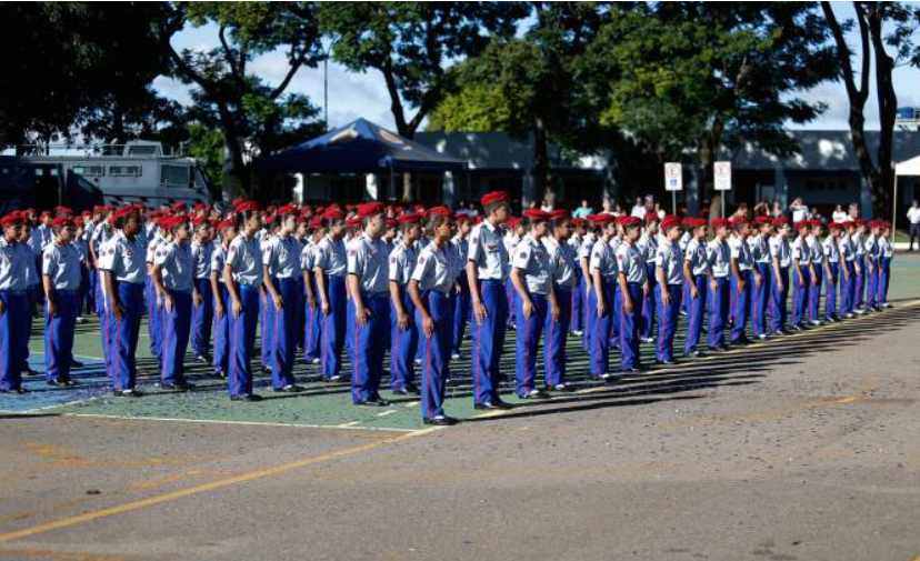 PSOL quer derrubar lei que cria escolas cívico-militares em SP: “Formar pessoas de extrema-direita”