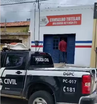 Celular de conselheiro tutelar é apreendido por suspeita de vazamento de informação sobre estupro em AL