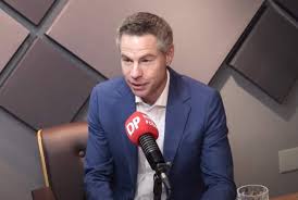 MUNDO: JORNALISTA DOS EUA EXPÕE DOCUMENTO DO CONGRESSO DOS EUA ENVIADO AO BRASIL CONTRA CENSURA