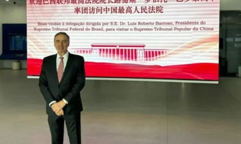 Na China, Barroso discute cooperação para o Judiciário