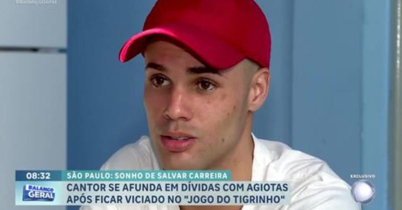 Cantor se afunda em dívidas com agiotas após ficar viciado no “jogo do tigrinho”
