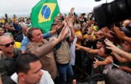BRASIL: BOLSONARO FAZ PRONUNCIAMENTO PARA MULTIDÃO EM MANAUS E DETONA LULA