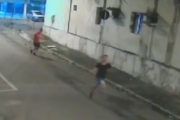 Imagens mostram torcedor do CRB atingido por bomba caseira tentando fugir dos agressores em Maceió