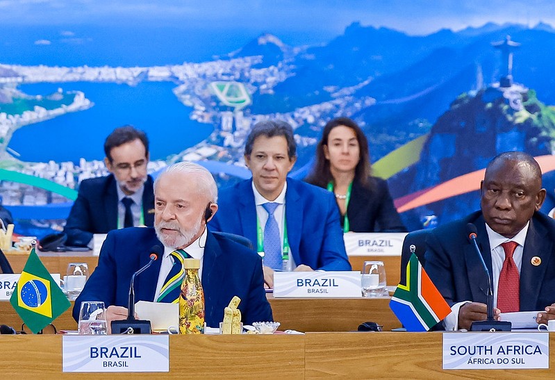 Lula dá duas marteladas e atropela franceses para aprovar texto final do G20