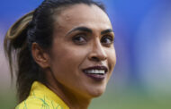Marta fala que Copa no Brasil 'não é meta', mas se diz 'disposta a ajudar'
