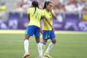 Seleção feminina realiza primeiro treino com todas as convocadas