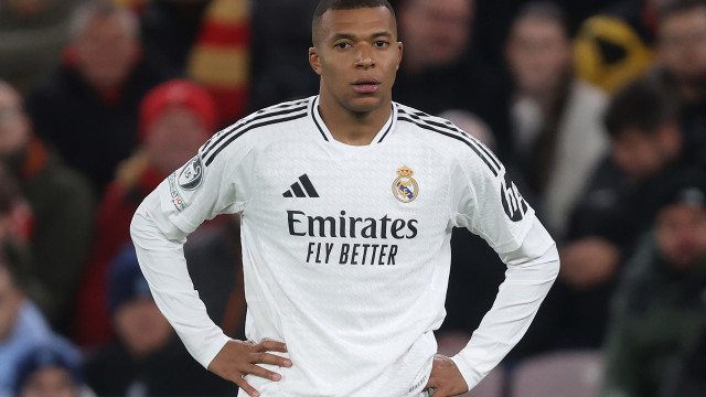 Mbappé perde pênalti, Liverpool vence, lidera a Liga dos Campeões e afunda Real