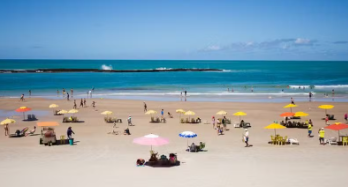 Idoso é preso em flagrante por fazer vídeos de criança de biquíni na Praia do Francês, em Marechal Deodoro