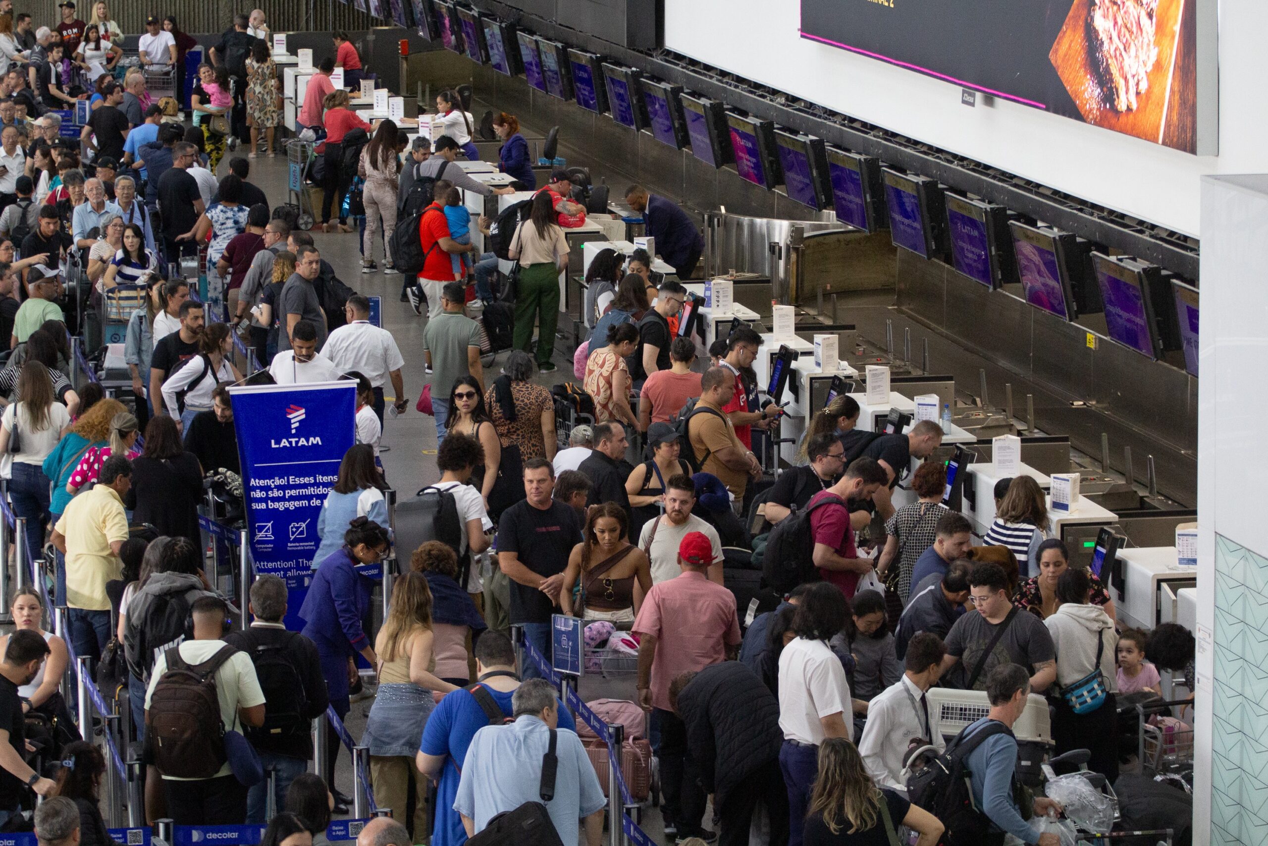 Aposentados reservaram 20 mil passagens em 4 meses do programa Voa Brasil, diz ministério