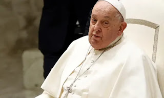 MUNDO: PAPA FRANCISCO SEGUE INTERNADO COM GRAVE INFECÇÃO