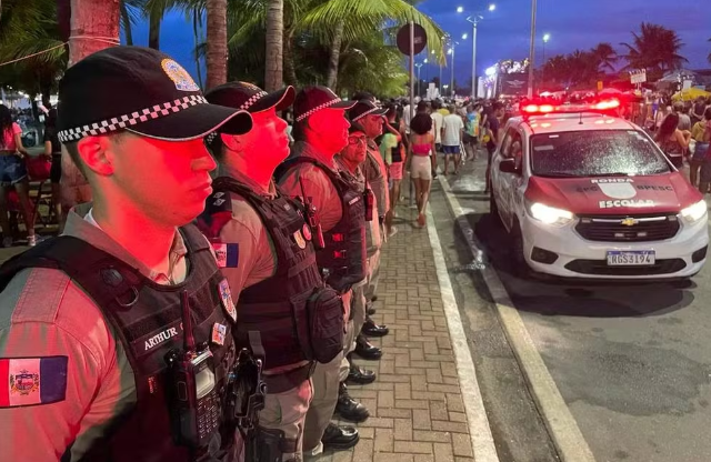 Policiamento é reforçado durante prévias de carnaval em Maceió