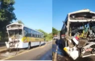 Acidente com ônibus escolar e carreta deixa 14 alunos feridos