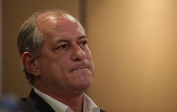 Nome de Ciro Gomes é incluído no Serasa por dívida