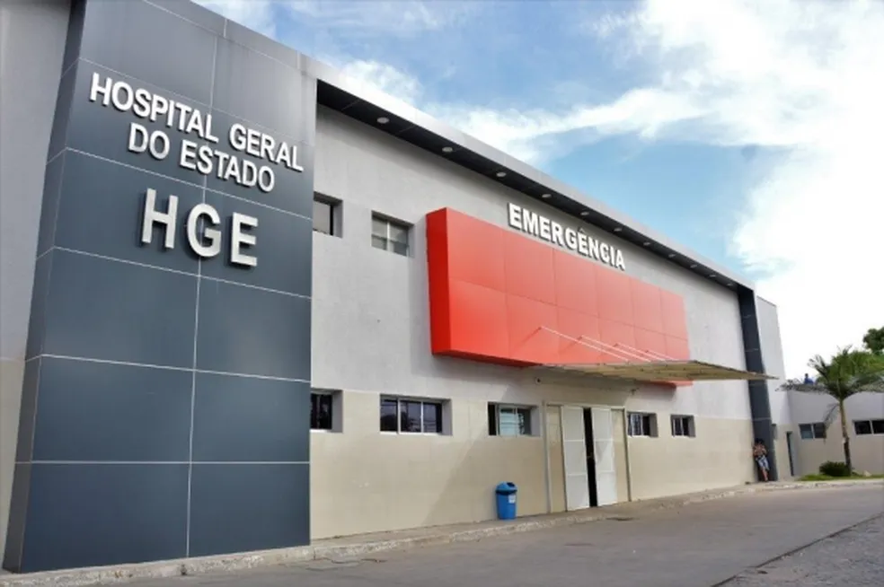 Jovem sofre atentado a tiros em Rio Largo e criminoso diz 'olha o que mandaram para você', antes de atirar