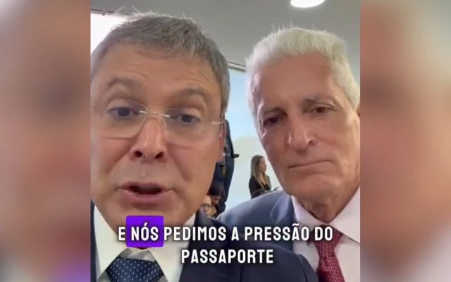 Deputados Petistas afirmam que Moraes ia confiscar passaporte de Eduardo Bolsonaro