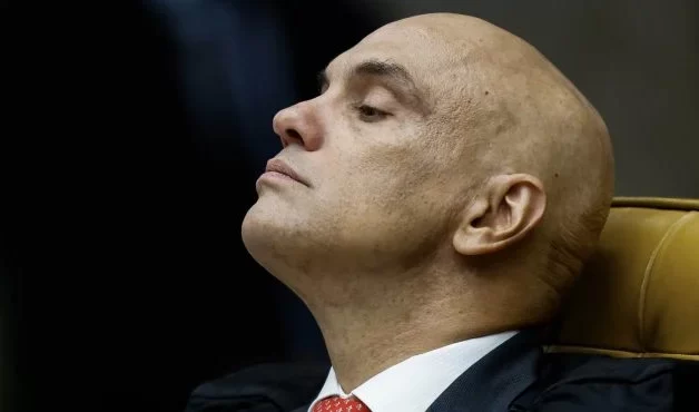 Não é normal que juiz do STF use inquérito para pressionar político