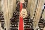 Fiéis lotam Catedral da Sé em missa para homenagear papa Francisco