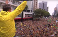VÍDEO: BOLSONARO É OVACIONADO AO CHEGAR À PAULISTA EM ATO PELA ANISTIA