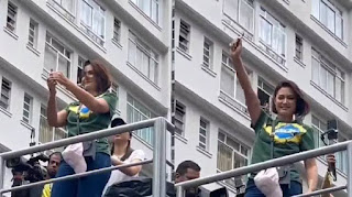 VÍDEO: MICHELLE BOLSONARO MOSTRA BATOM PARA MANIFESTANTES EM ATO NA PAULISTA