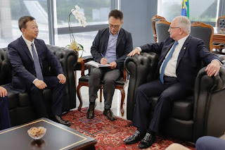 BRASIL: MINISTRO RECEBE JUÍZES DO “STF CHINÊS” E CITA COOPERAÇÃO