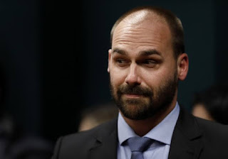 VÍDEO: NOVA PESQUISA MOSTRA QUE EDUARDO BOLSONARO LIDERA INTENÇÕES DE VOTO