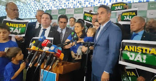 VÍDEO: DEPUTADO LULISTA SURPREENDE E ASSINA URGÊNCIA DO PROJETO DA ANISTIA