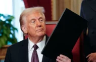 Tarifas recíprocas: Trump isenta smartphones e computadores