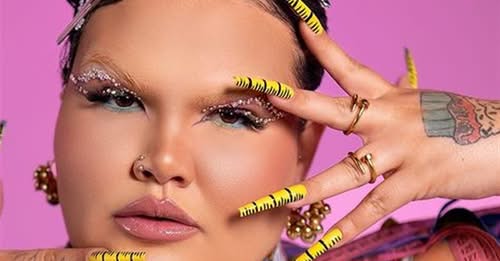 Thais Carla é internada em Salvador após crise de dor de cabeça e enjoo