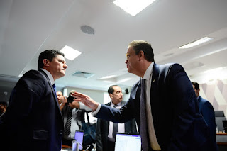 VÍDEO: MORO E MINISTRO BATEM BOCA NO SENADO