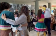 VÍDEO: JANJA E MINISTRO DANÇAM TANGO COM PALHAÇOS DURANTE AGENDA