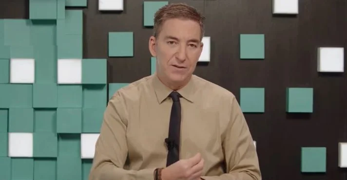 Finalmente, parece que Glenn agora está livre para prosseguir com a Vaza Toga