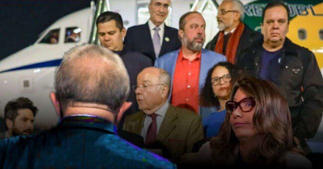 Lula dá bronca geral dentro de avião e surge mais um vazador de informações confidenciais