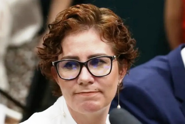 Carla Zambelli é condenada pelo STF a 10 anos de prisão por invasão ao CNJ