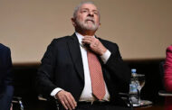 VÍDEO: LULA CHOCA PRESIDENTE DA FRANÇA E PASSA VERGONHA AO TENTAR IMITAR ACROBATAS FRANCESES