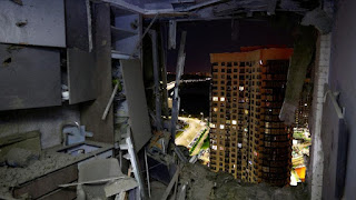 VÍDEO: DRONE RUSSO ATINGE APARTAMENTOS NA UCRÂNIA