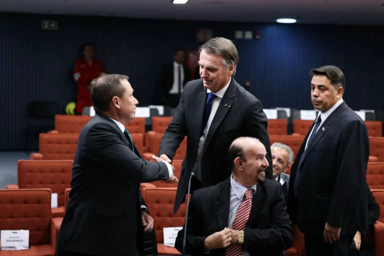Como foi o encontro entre Mauro Cid e Jair Bolsonaro no STF